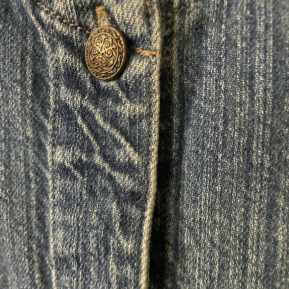 CJ Banks (2 XL) Light washed Denim Western Cowgirl Prairie Button-Up Vest - Picture 4 of 12
